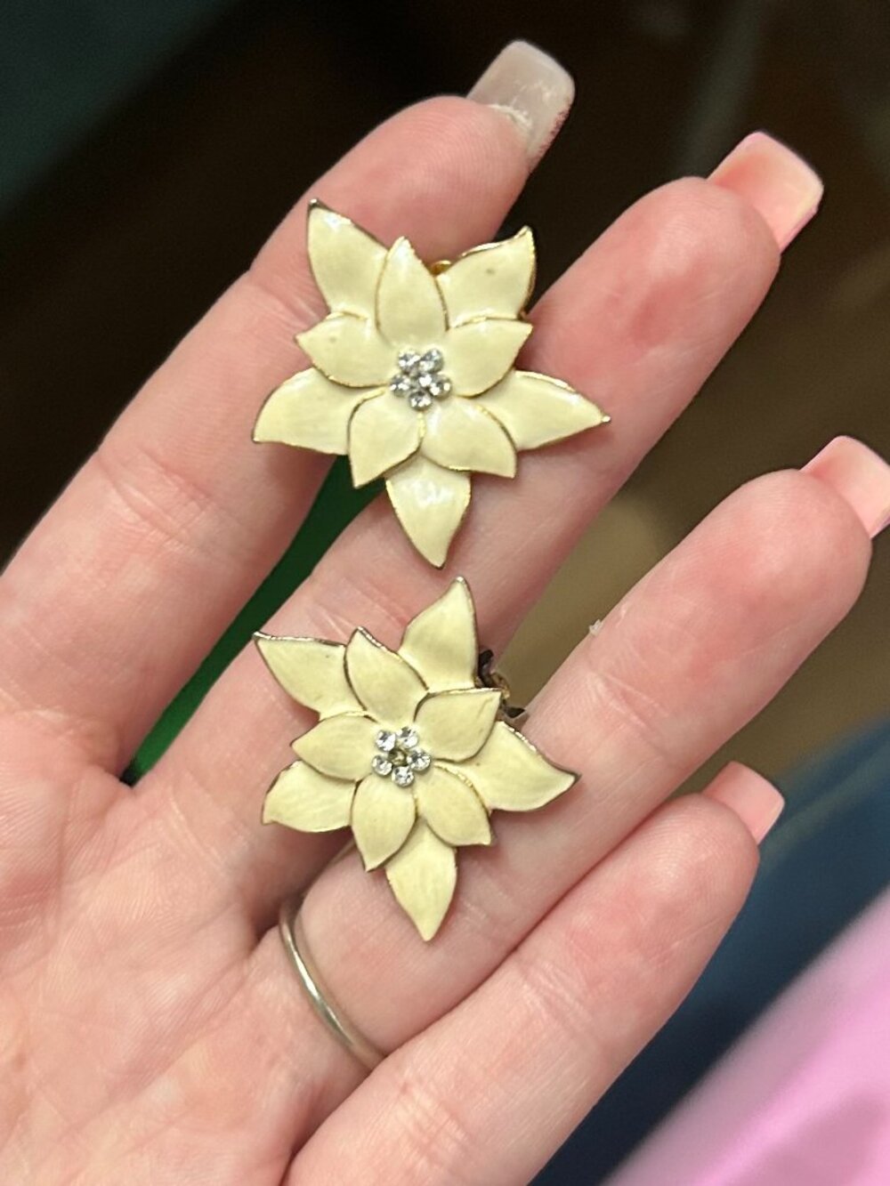 Vintage Eisenberg Ice Cream Enamel Rhinestone Poinsettia Clip On Earrings